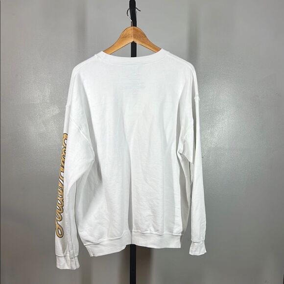 Gudetama Trying To Stay A float white Sweatshirt - Picture 2 of 4